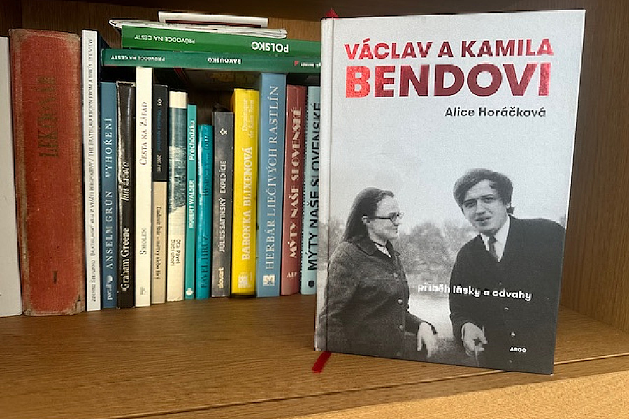 Nie je to len kniha o disente, väzení, prenasledovaní, ale aj o láske, viere a rodine so šiestimi deťmi