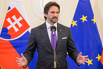Firma blízka zbrojárovi platila Kaliňákovej advokátskej kancelárii. Minister za rast ziskov ďakuje čurillovcom