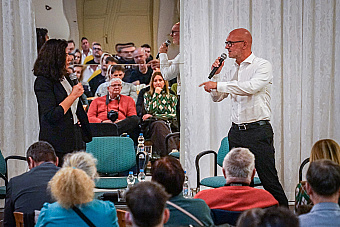 Sebabičovaním k porážke Fica a svetlým zajtrajškom