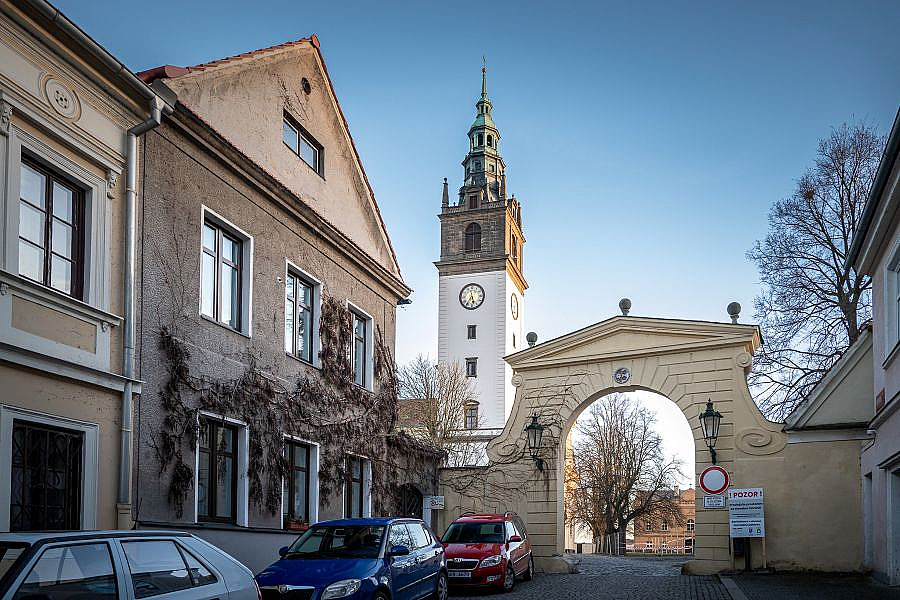Kňazi v teréne, laici na biskupskom úrade. Situácia v západných Čechách ukazuje, na čo sa treba pripraviť
