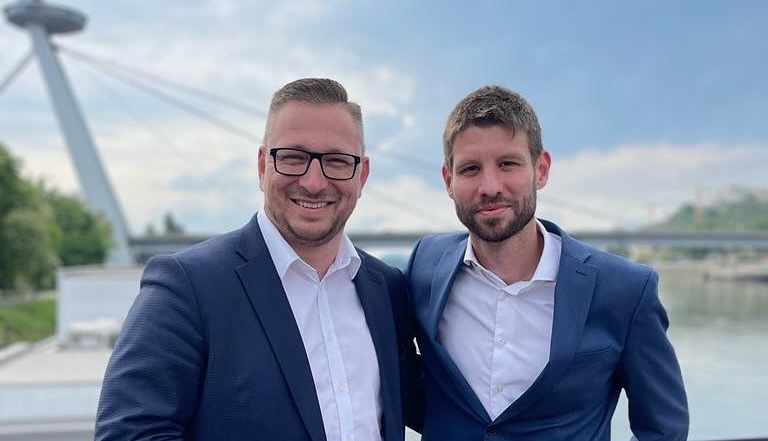 Strane poskytol takmer pol mili&oacute;na eur, p&ocirc;vod peňaz&iacute; nevedel vysvetliť