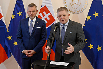 Spájať to s ovplyvňovaním volieb je hlúposť, ktorá trieska dverami, vraví Pellegrini. Fico tvrdí, že on vtedy politicky neexistoval