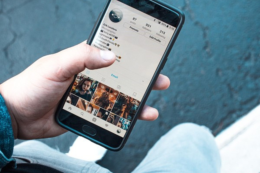Instagram a YouTube boli úmyselne navrhnuté tak, aby spôsobovali závislosť u detí, rozhodol súd