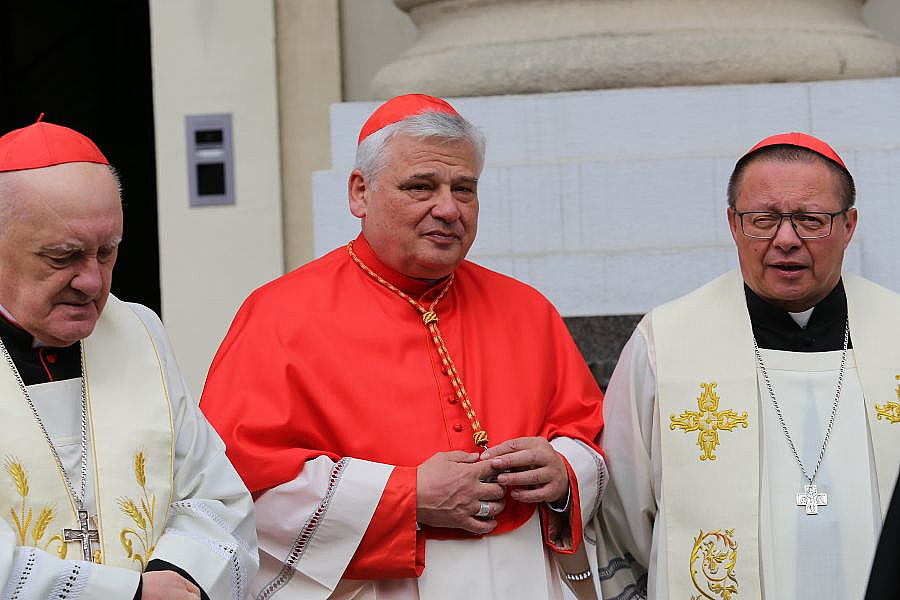 Kardinál Krajewski sa vrátil domov. Nový lodžský arcibiskup chce dvere biskupského paláca otvoriť chudobným