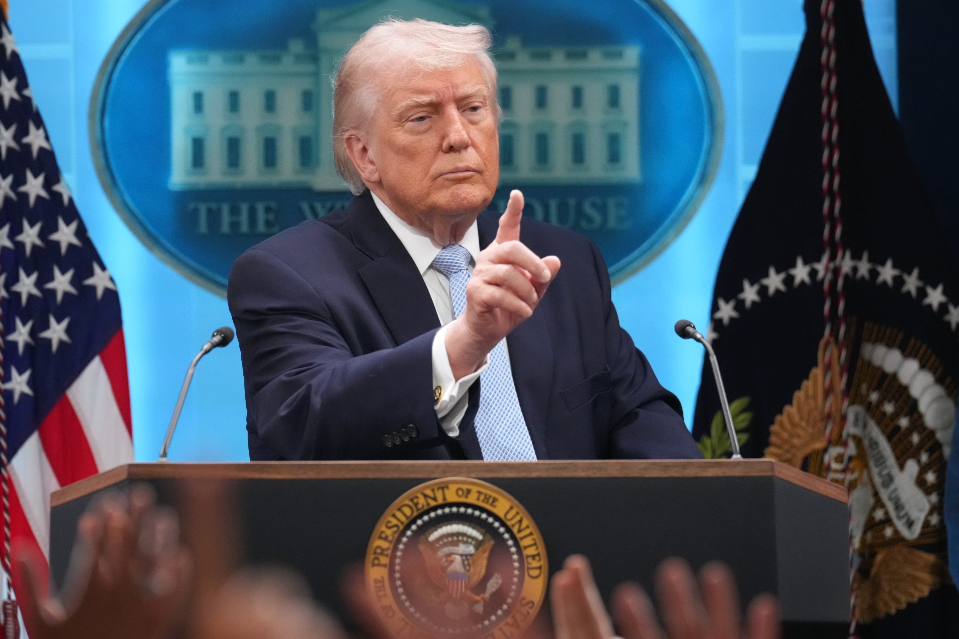 Ak neuzavrie dohodu, zomrie celá jedna civilizácia, vyhlásil prezident USA. V noci vyprší ultimátum