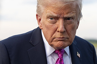 V čom sa Trump správal ako šialenec
