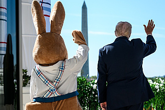 Donalda Trumpa treba znesvojprávniť, a to rýchlo
