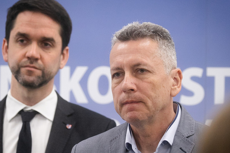 Pri poplatkoch sme ako vyšetrovatelia, ministerstvu však nestačí ani päť svedkov