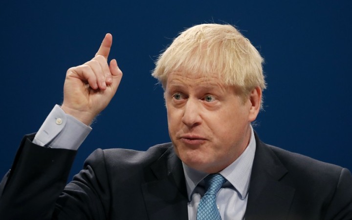 Johnsonovi hrozí vzbura vo vláde pre brexit bez dohody, tvrdia britské médiá