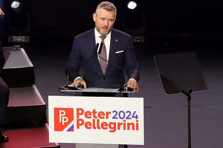 Prezident by mal konečne vysvetliť, ako financoval svoju kampaň