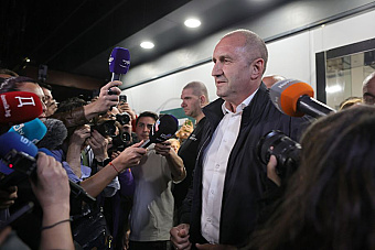 Je proruský triumfátor bulharských volieb novým Orbánom alebo len starým dobrým Ficom?