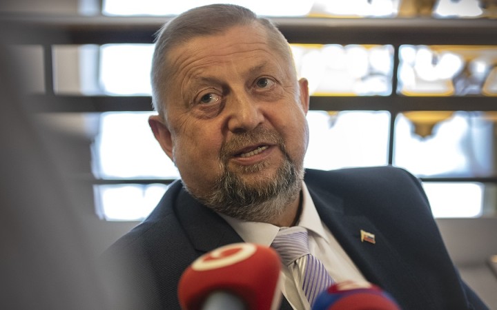 Harabin sa odmieta vyzliecť zo sudcovského talára