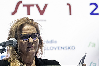 Čím viac o STVR rozhodujú politici, tým viac prichádza o ľudí a ich dôveru