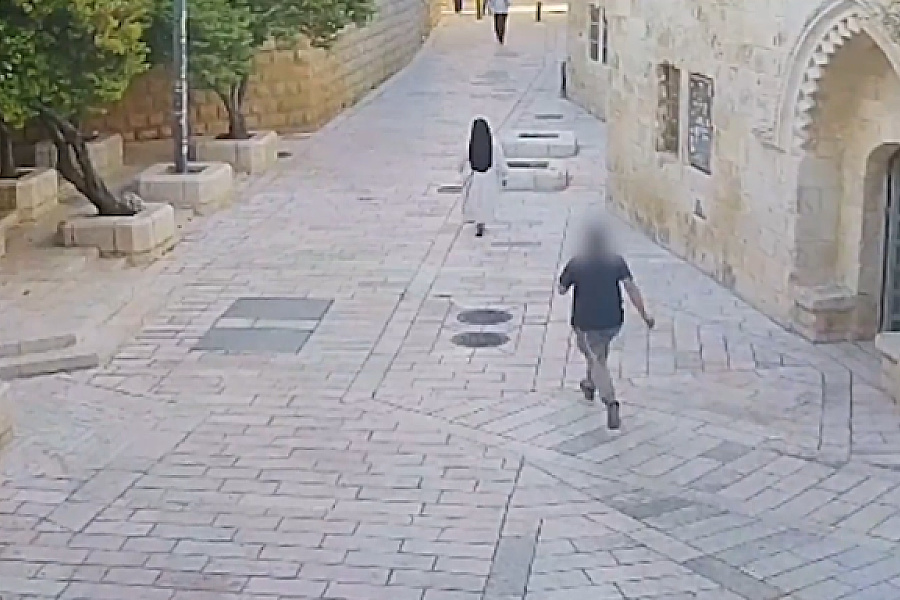 Na rehoľnú sestru v Jeruzaleme fyzicky zaútočili, incident zachytila aj pouličná kamera