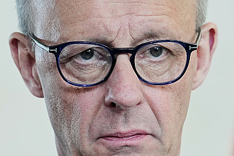 Veľryba svoju záchranu asi neprežila, veľkej koalícii pomoci niet a ako spasiteľ sa núka 74-ročný nemecký Sulík