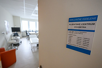 Diskusia o poplatkoch je len dymovou clonou
