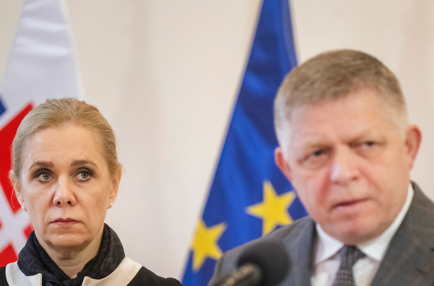 V hre je koniec transakčnej dane, rekreačn&yacute;ch poukazov aj zavedenie živnostenskej licencie