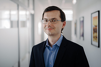 Nemyslím si, že nerozhodnosť je charakterová črta dnešných mužov. Ženám odporúčam väčšiu trpezlivosť