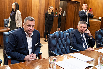 Danko odkazuje, že má na svojej strane Kuffovcov. List bol zdvihnutý prst pre Tarabu
