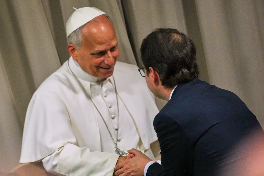 Treba odzbrojiť umel&uacute; inteligenciu, vyzval Lev XIV. Jeho prv&aacute; encyklika sa venuje aj vojne, pr&aacute;ci a slobode