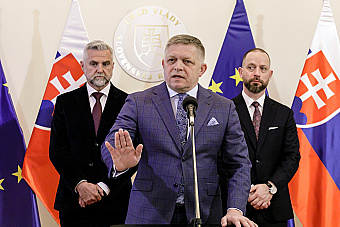 Gašpara treba chrániť, vyhlásil Fico. Ak sa ho pokúsia odvolať, Smer navrhne odvolanie Dubéciho
