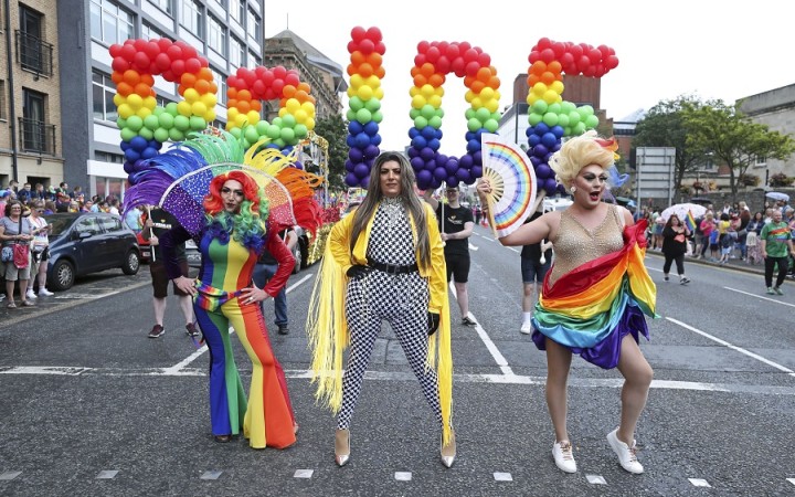 V Severnom Írsku prestal platiť zákaz interrupcií a homosexuálnych zväzkov