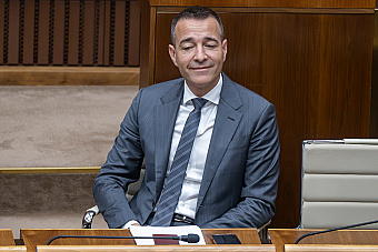 Poslanci ráno ani na druhý pokus nezačali rokovať o návrhu na odvolanie ministra školstva Tomáša Druckera
