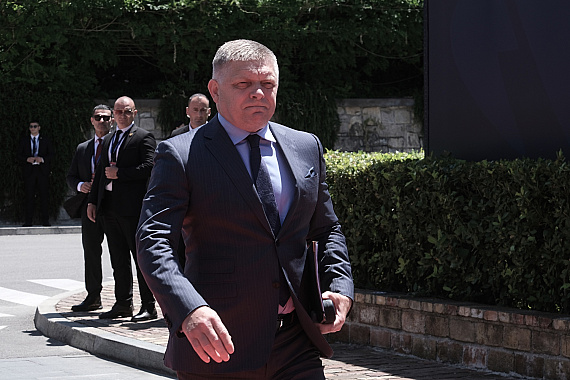 Súčasná právna úprava neumožňuje zápis manželstva osôb rovnakého pohlavia, vyhlásil Robert Fico