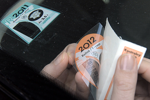 Motoristi robia pri kúpe diaľničnej známky opakovane rovnaké chyby