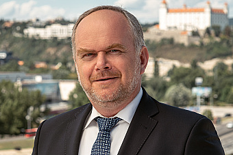 Situácia je kritická a vláda to berie na ľahkú váhu. Akoby už chcela iba svietiť a kúriť