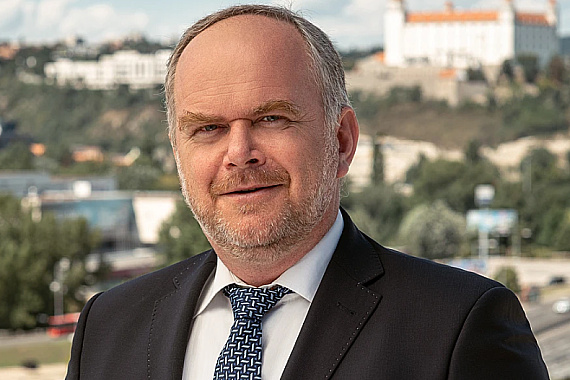 „V takejto kritickej situácii Slovensko posledných pätnásť rokov ešte nebolo
