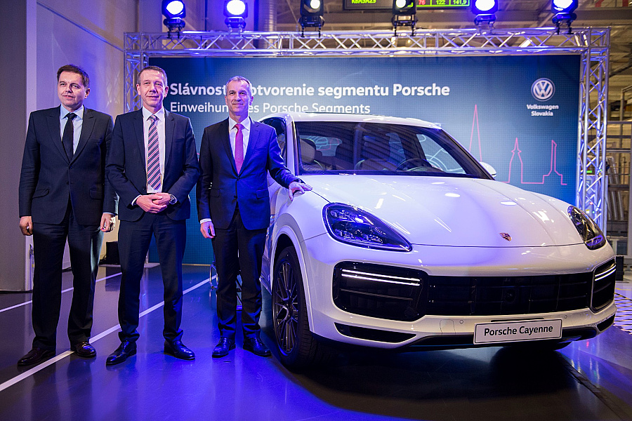 Porsche plánuje presun výroby Cayenne zo Slovenska do Nemecka, uviedol nemecký denník