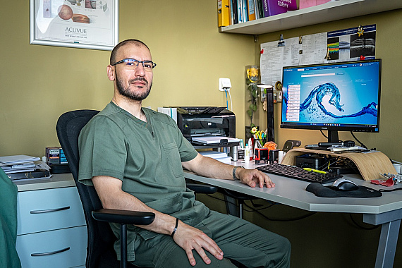 Rómsky lekár Ján Deme: Nestačí do osád len bezhlavo pumpovať peniaze, zmeny treba robiť v malom