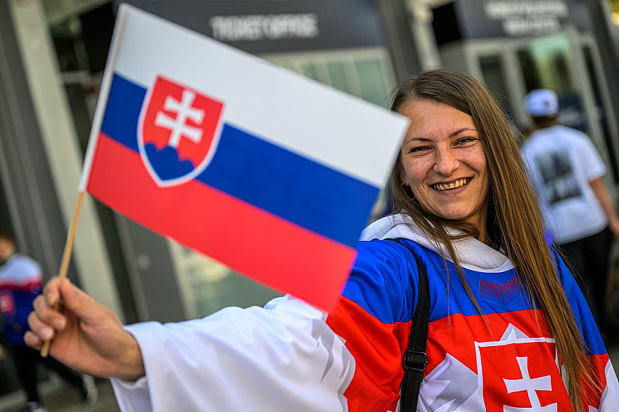 Slováci sa čoraz viac vracajú zo zahraničia. Čo ich ťahá domov?
