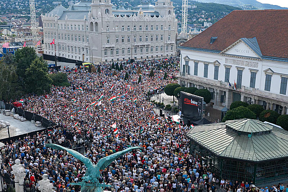 Fidesz protestuje proti snahám Tiszy zosadiť maďarského prezidenta Sulyoka