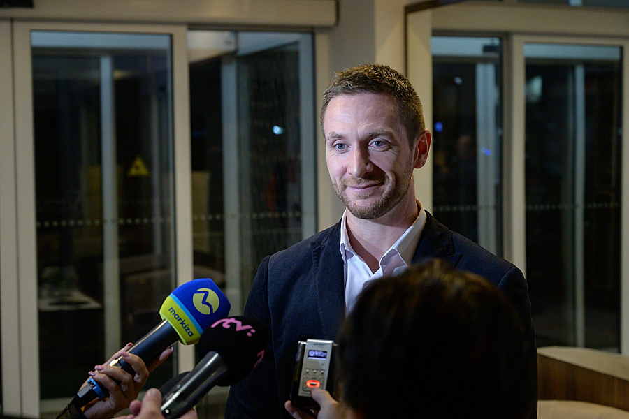 Milan Uhrík je najdôveryhodnejším spomedzi lídrov politických strán, Šimečka sa prepadol
