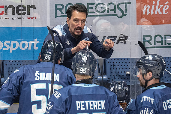 Hokejový Slovan Bratislava predĺžil spoluprácu s trénerom Bradom Tapperom