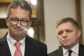 Glváč priznal komunikáciu s Kočnerom, vo funkcii ostáva. Fico stojí za ním