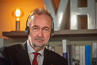 Putin je vojnový zločinec a patrí pred súd, ale to sa nestane, zomrie ako vládca