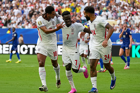 Anglicko získalo bronz, Mbappe prekonal Messiho gólový rekord