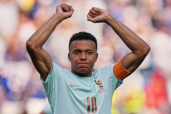Zlatú kopačku obhájil Kylian Mbappe s desiatimi gólmi