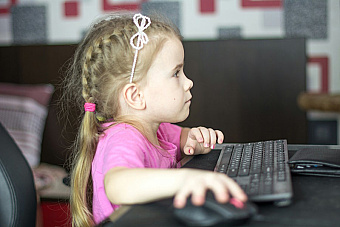 Ako môžu rodičia chrániť svoje deti v online svete?