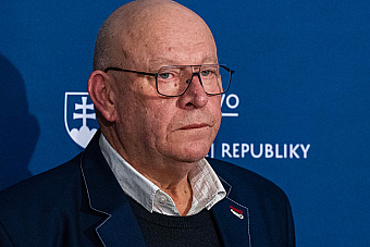 Oznámil to deň po virálnom úteku pred novinármi