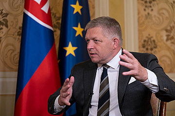 Nie sme a nikdy nebudeme členom, vraví Fico. Francúzske veľvyslanectvo požiadal, aby nešírilo nepravdivé informácie