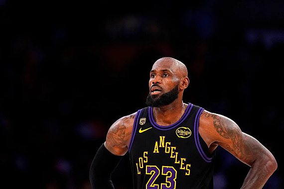 NBA: James zamieril do Philadelphie, chce urobiť zo Sixers majstrovský tím