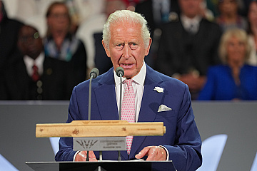 Kráľ Karol III. sa namiesto obrancu viery označil za toho, kto „chráni priestor pre vieru v mnohonáboženskom národe“