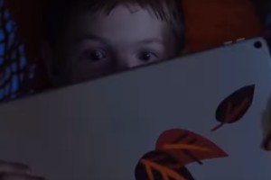 Rodičia POZOR! Školy chodia na film nevhodný pre deti! 