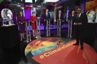 Britská televízia dala do debaty namiesto chýbajúceho Johnsona topiaci sa ľad