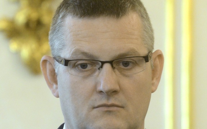 Sudca Sklenka, ktorý si s Kočnerom vymenil 9 000 správ, sa vzdal funkcie