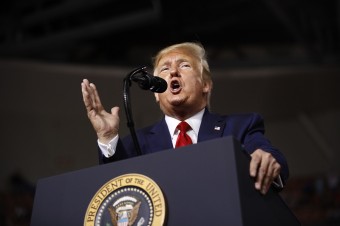 Trump: Spojené štáty sa neusilujú o zmenu režimu v Iráne